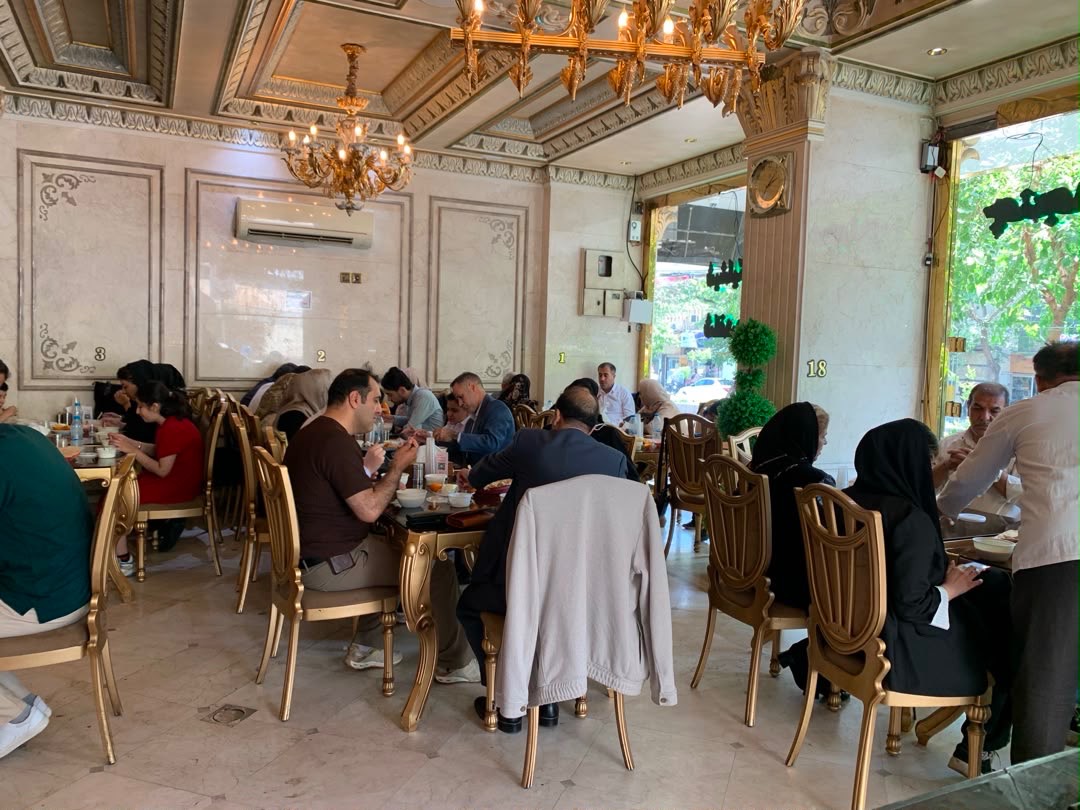 کبابسرای فضلی در {"id":2116,"name":"\u062a\u0647\u0631\u0627\u0646","lat_long_center":"35.7006177,51.4013785","province_id":8,"county_id":null,"sector_id":null,"code":null,"short_code":null,"status":true,"approve":true}