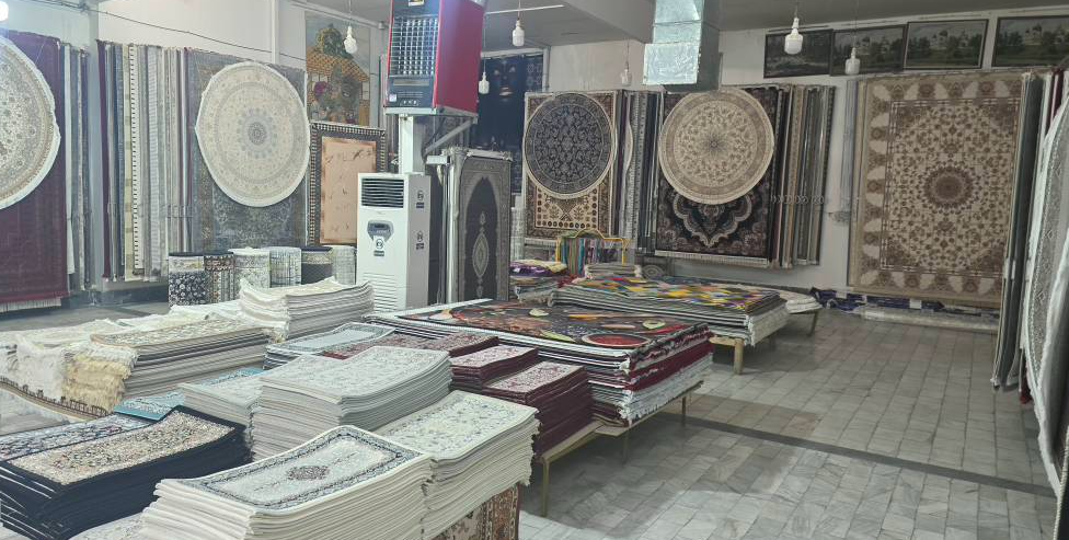 فرش فروشی اکبر حبیب پور در {"id":1857,"name":"\u0627\u0631\u0648\u0645\u06cc\u0647","lat_long_center":"37.5714716,45.1147272","province_id":2,"county_id":null,"sector_id":null,"code":null,"short_code":null,"status":true,"approve":true}
