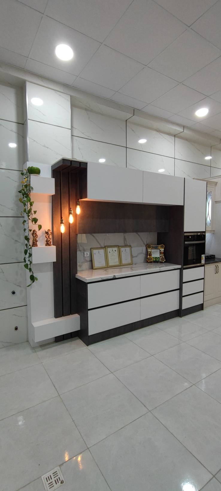 نمایشگاه کابینت دیاموند در {"id":2477,"name":"\u0634\u06cc\u0631\u0627\u0632","lat_long_center":"29.6060218,52.5378041","province_id":17,"county_id":null,"sector_id":null,"code":null,"short_code":null,"status":true,"approve":true}